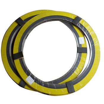 Struktur gasket berliku logam